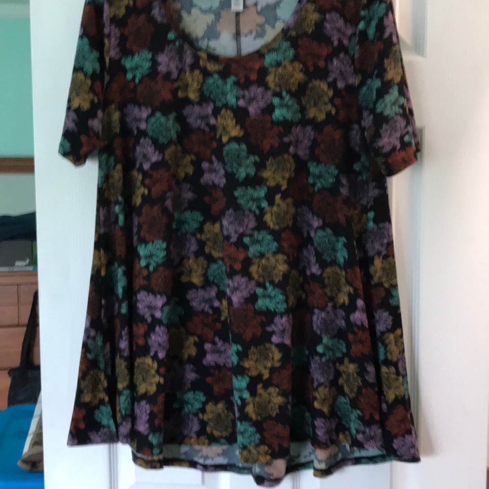 Lularoe perfect tee